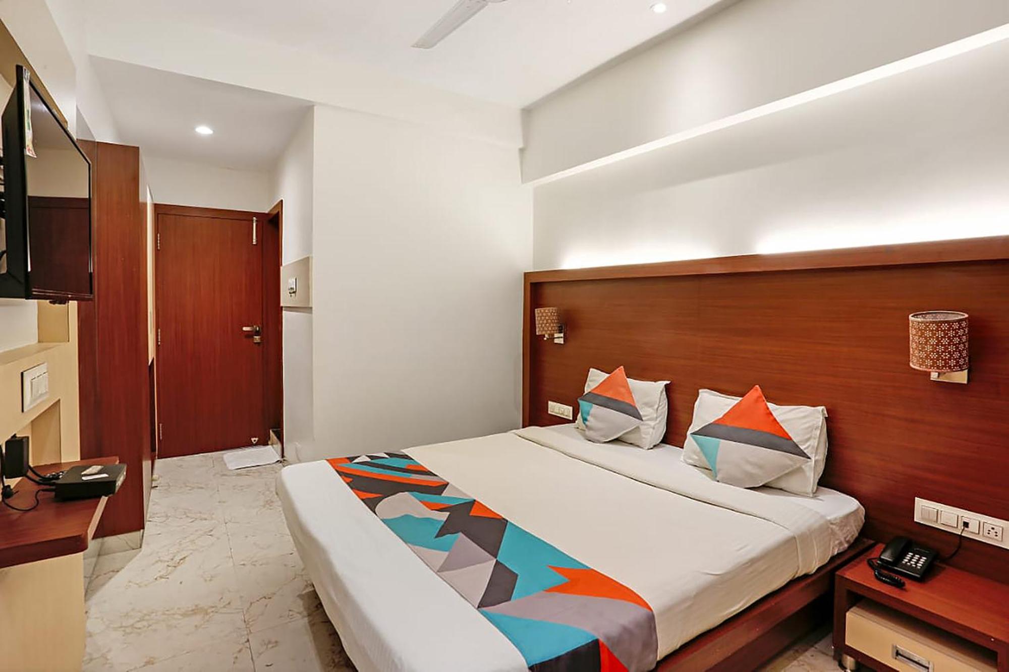 Fabhotel Spring Inn - Nr Borivali Station Mālād Exterior foto